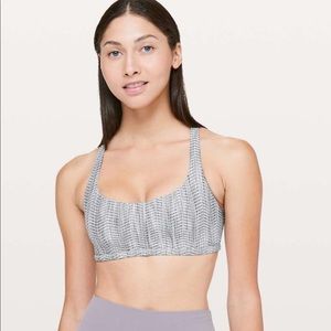 Lululemon Free To Be Bra (Wild) Sz 6